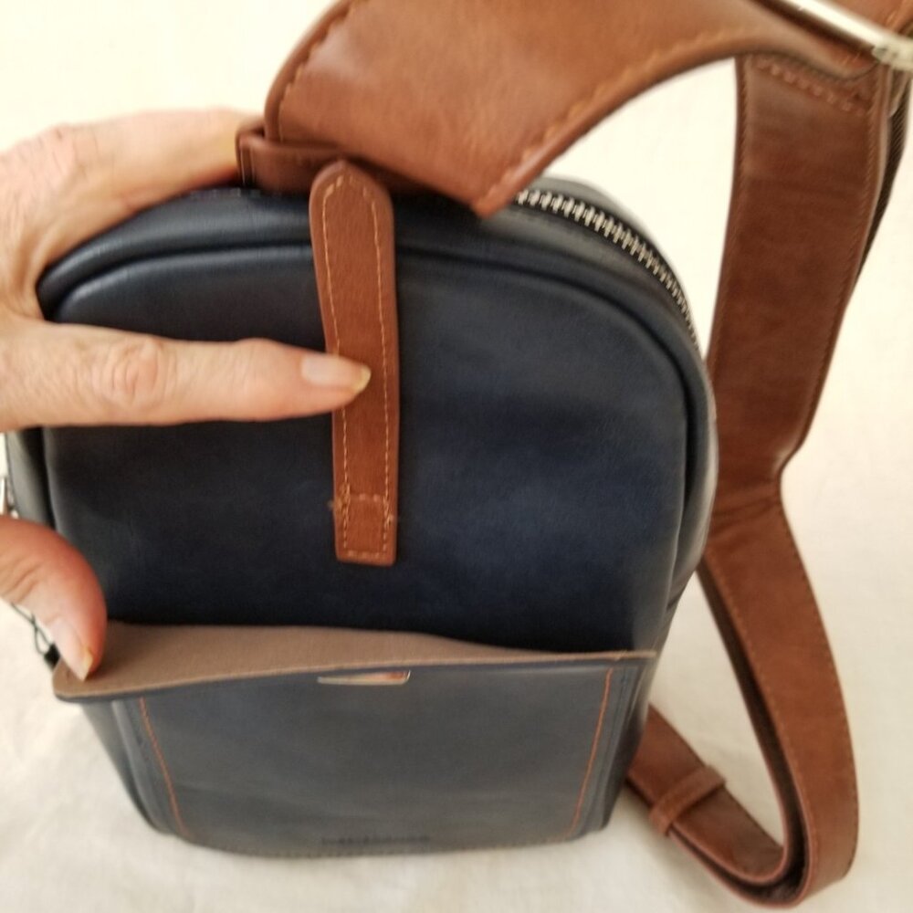 NWT! WestBronco Dark Blue and Brown Faux Leather Crossbody Shoulder Sling Bag - Picture 4 of 11